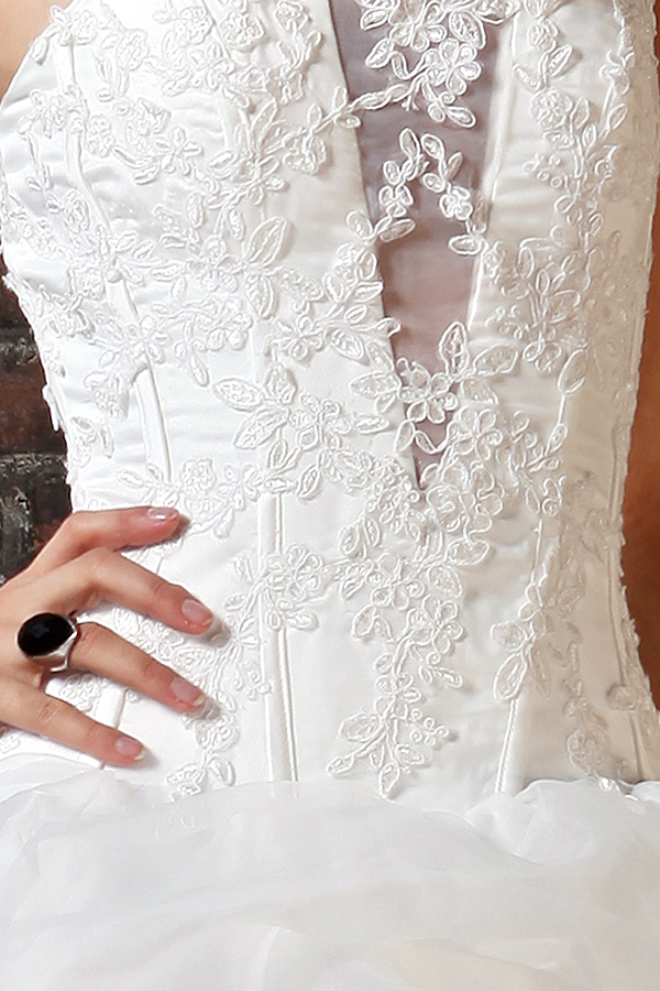Sexy Sweetheart Organza Wedding Gown with Mini Train - Click Image to Close